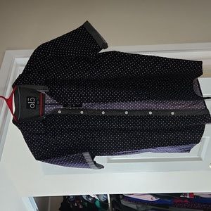 Short sleeve button up